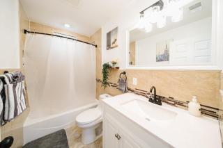 Inviting 4BR Boston Apt - Kid Friendly - Near I-95 & Free Parking 90-2 - 1