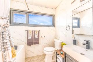 Container Home | Mountain Views and Big Skies - 5