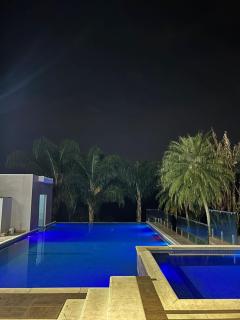 Casa com Piscina em Itaquaquecetuba - 8