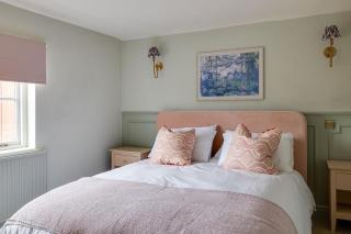 Luxury Georgian Townhouse sleeps 10 parking - 6