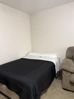 Contractors Apartment - 3 Bed Special - 6