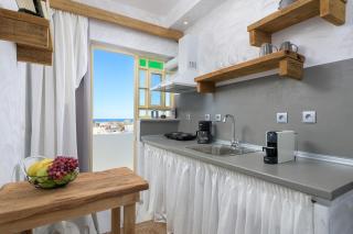 WHITE PERLA SUITE Top Sea Views Min to Old Town - 5