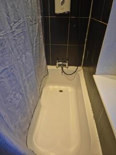 Jusdor Comfortable Six Bed Home in Filton - 9