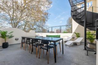 MOT Rentals SohoHaus A 11 pax Terrace & Pool in Soho - 2