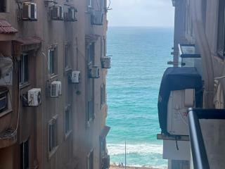 شقة فندقيه بكامب شيزار على البحر اسكندرية - 3