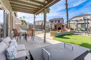 Heated Pool, Pets Welcome: Surprise Snowbird Haven - 0