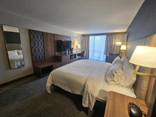Holiday Inn Harrisburg I-81 Hershey Area by IHG - 9