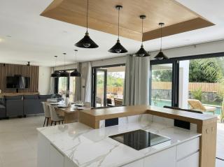 Modern Villa with XXL Pool, Jacuzzi & Outdoor Kitchen - 6