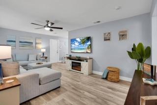 Tranquil Shores - 1 mile to IR Beach! (Sleeps 8) - 3