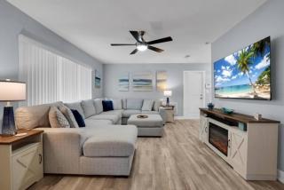Tranquil Shores - 1 mile to IR Beach! (Sleeps 8) - 2