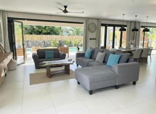 Modern Villa with XXL Pool, Jacuzzi & Outdoor Kitchen - 8