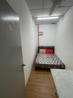 OnTop 3stair Budget Room Near Pasirgudang Masai - 3