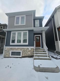 Cozy 2BR Basement Suite in Vermilion Hill SW Calgary - 9