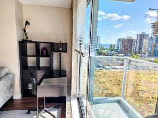 Central Lonsdale apartment - 1