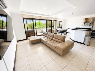 CR MARIPOSA RENTALS Luxury 2-Story Penthouse with Private Jacuzzi - 9
