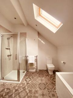 Spacious Victorian Group Retreat | Gated Parking - Belfast - 2