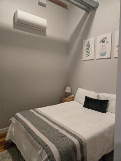 Historic Federal Hill 1Br Loft apt with onsite Gym and Barbershop - 3