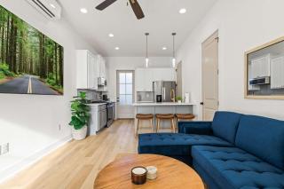 NEW Oakview Loft - River Ranch - 85 TV - Office - Nespresso - 2 King Beds - 0