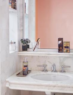 The Fifth Avenue Hotel - New York - 8