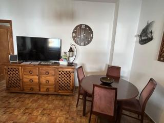 Spacious Apartment with AC and central heating - 6