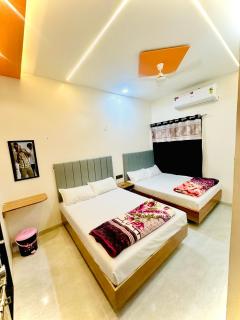 Shiv Guest house - 1