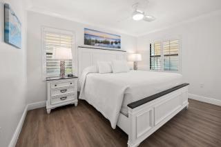 #911 Sanibel Moorings Courtyard View - 5