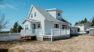 Cherry Lane Cottage - 3 Bed - 1 Full & 1 Half Bath - 9