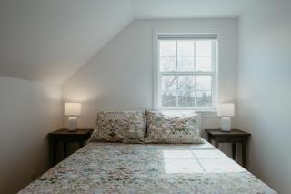 Cherry Lane Cottage - 3 Bed - 1 Full & 1 Half Bath - 3