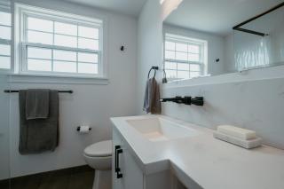 Cherry Lane Cottage - 3 Bed - 1 Full & 1 Half Bath - 2