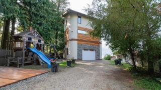 Christina Lake Lakefront, Hot Tub, Amazing Views - 3