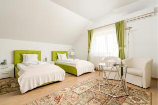 Tudor Central House Sibiu - Garden, Parking, Quiet Area - 3