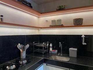 Flat com área de lazer e varanda no Caribessa - 1