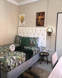 SHALOM bed and breakfast - 3