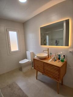Casa nueva junto al aeropuerto Girona y Costa Brava - 4