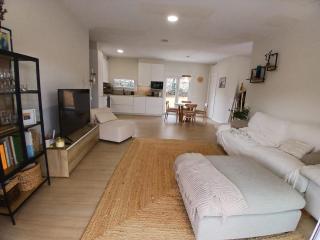 Casa nueva junto al aeropuerto Girona y Costa Brava - 3