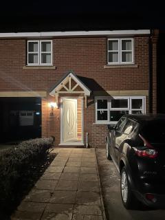 Cosy New Build House 10 min walk from city centre - 0