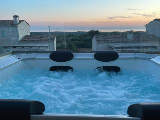 Design Villa Emily White with Seaview near Rovinj - 3