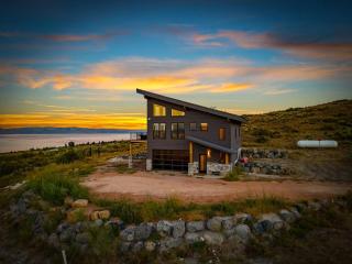 The Overlook - BBQ, Stunning Lake Views, Games - 7