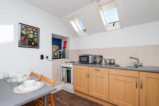 Parking - Sleeps 3 -1 Bedroom - New Interior - 4