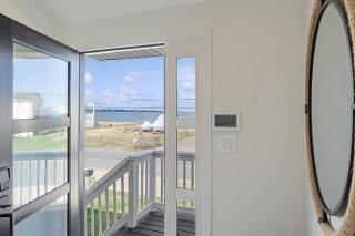 Waterfront Oasis - Minutes to US Open Golf - Sleeps 12 People - 1