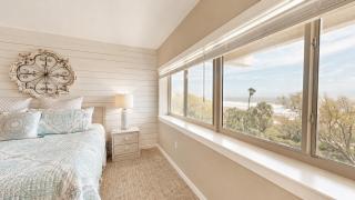 476 Captain's Walk - 7
