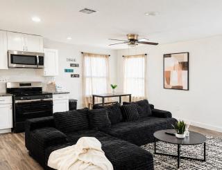 Stylish 3BR 15 Min to Downtown World Cup Ready - 0