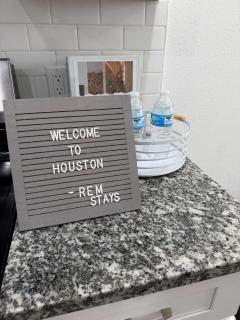 Stylish 3BR 15 Min to Downtown World Cup Ready - 4