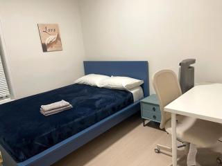 Queen Boutique Rooms - 4