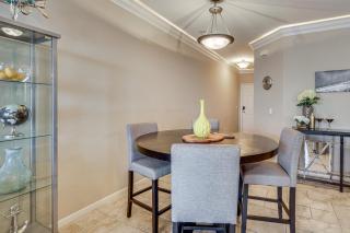Balcony & Lake Views! Osage Beach Retreat - 4