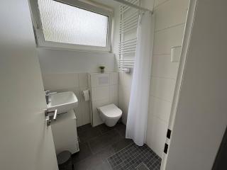 Modern Apartment with Kitchen and Free Parking - 3