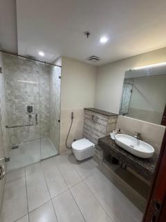 Gold Crest Saya Luxury Boutique 2 Bed Furnished Family Serviced Hotel Apartments Branded Padel City View Dha Phase 4 Lahore - 7