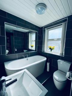 Woodman House - 7 Bedrooms - Sleeps 14 - 8