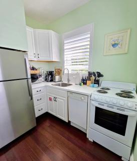 Duval Street Suite with pool - 6
