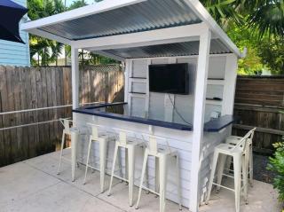 Duval Street Suite with pool - 4